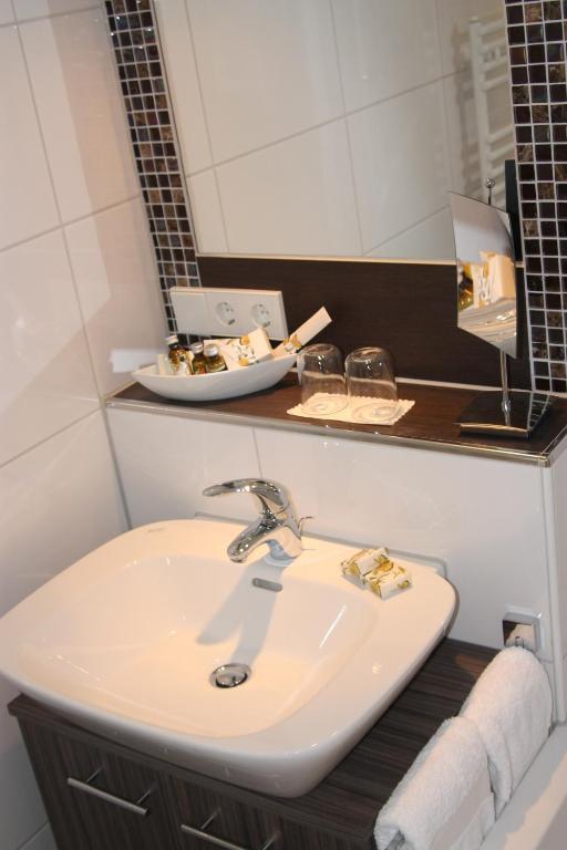 Lupinenhotel Bodensee Sipplingen Rum bild